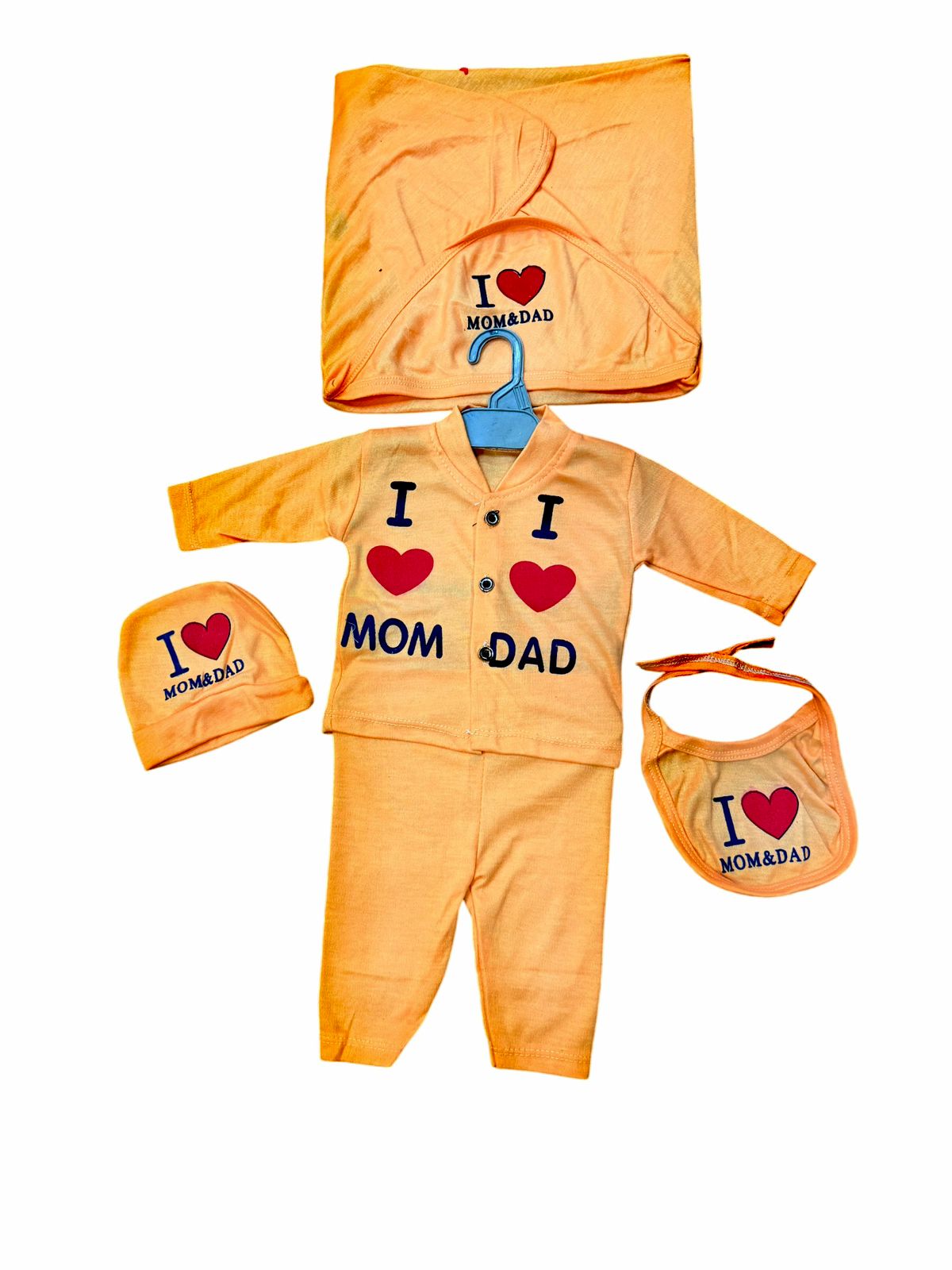 I Love Mom & Dad" 5-Piece Newborn Gift Set
