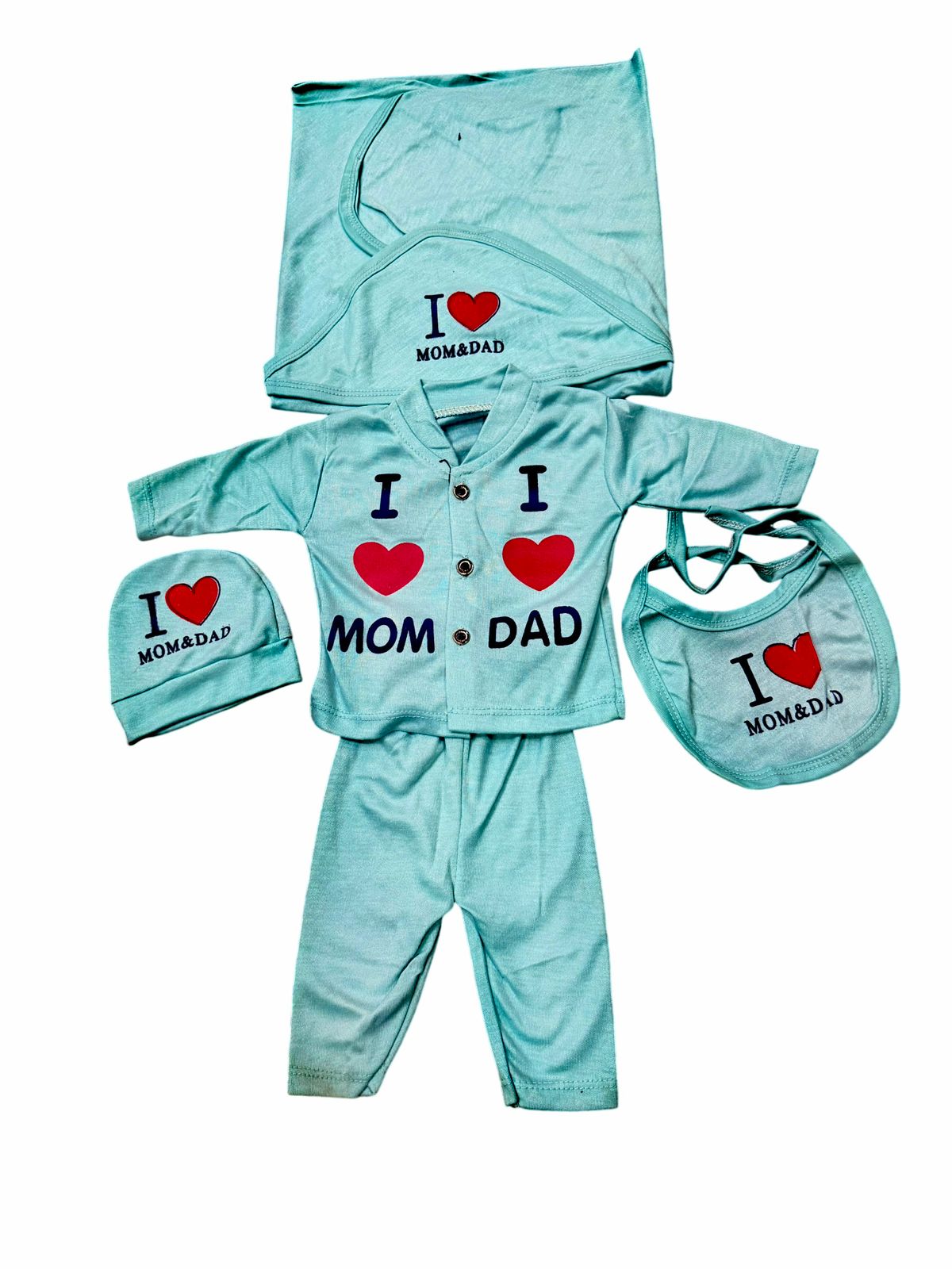 I Love Mom & Dad" 5-Piece Newborn Gift Set